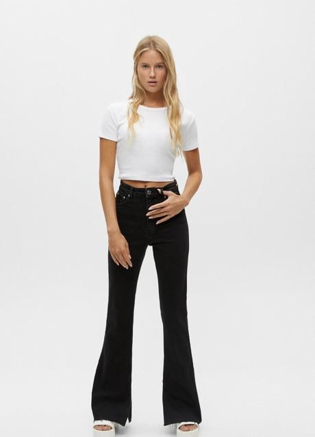 Imagen - Pantalones bajo split de Pull&Bear, 15,99€.