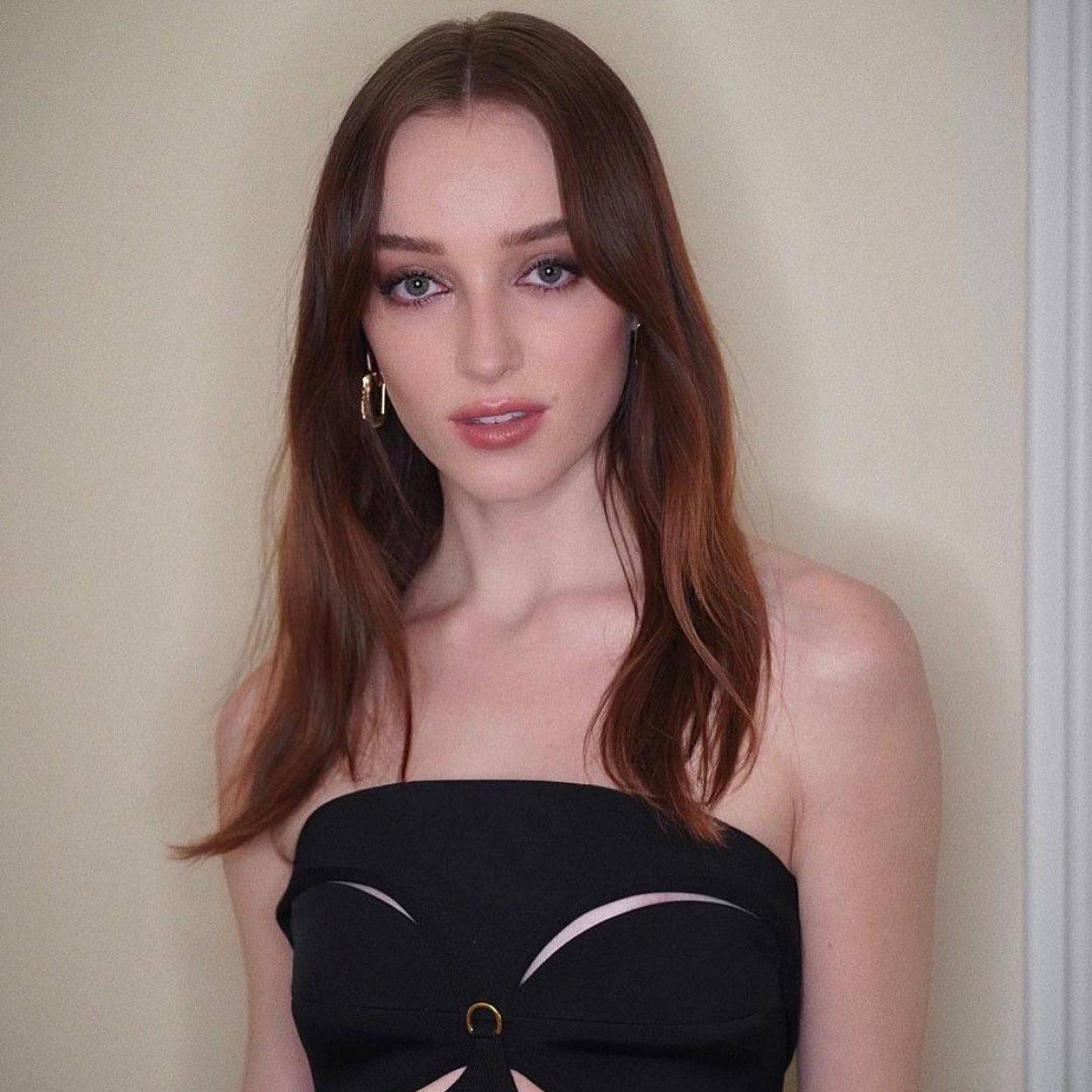 Presume del pelo suave de Phoebe Dynevor con estos tratamientos antienredos