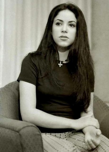 Imagen - Shakira en sus inicios con el pelo negro. Foto: @shakira_p3.