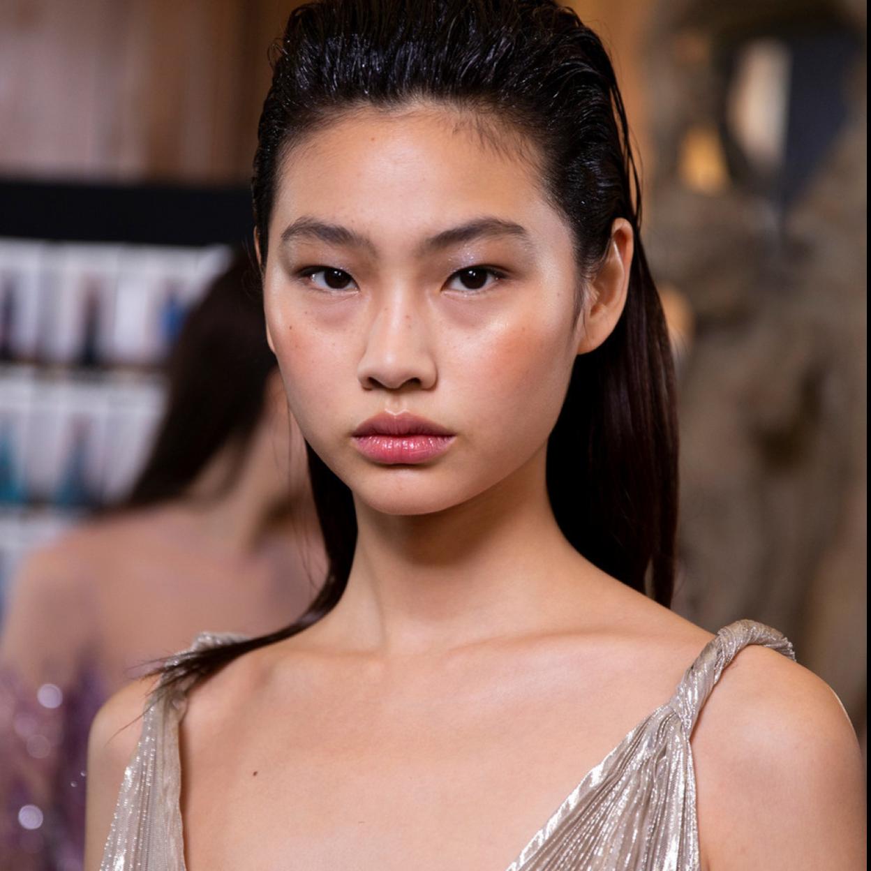 Los expertos hablan de la importancia de la triple limpieza facial.