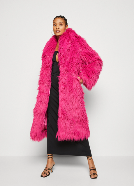 Imagen - Abrigo rosa de Zalando, 140€.