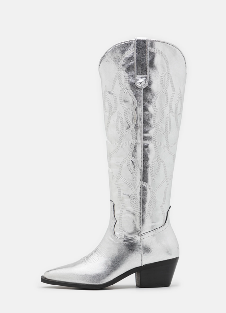 Imagen - Botas cowboy de Steve Madden, 143,95€.