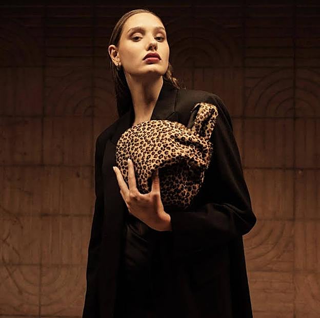 El bolso nudo que ha conquistado a las influencers. /Koulé/