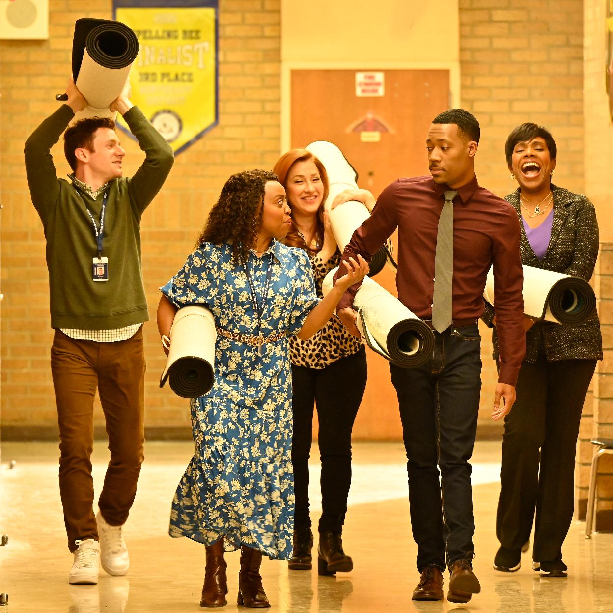 El reparto de Colegio Abbott, la comedia que ha logrado el Globo de Oro a la mejor serie en su categoría. 