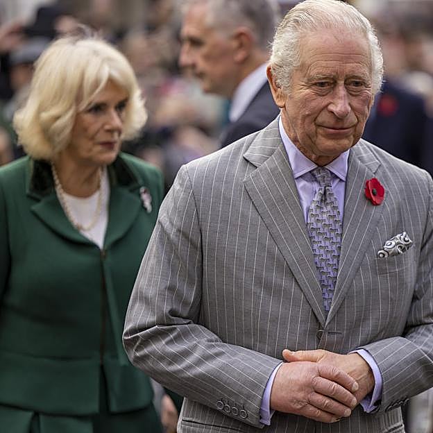 Carlos III y Camilla Parker Bowles.