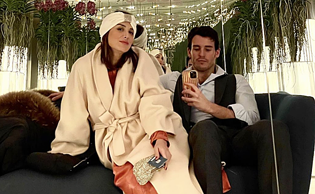 Los futuros marqueses de Griñón han confirmado su reconciliación con dos viajes románticos, a Laponia y a Praga. 