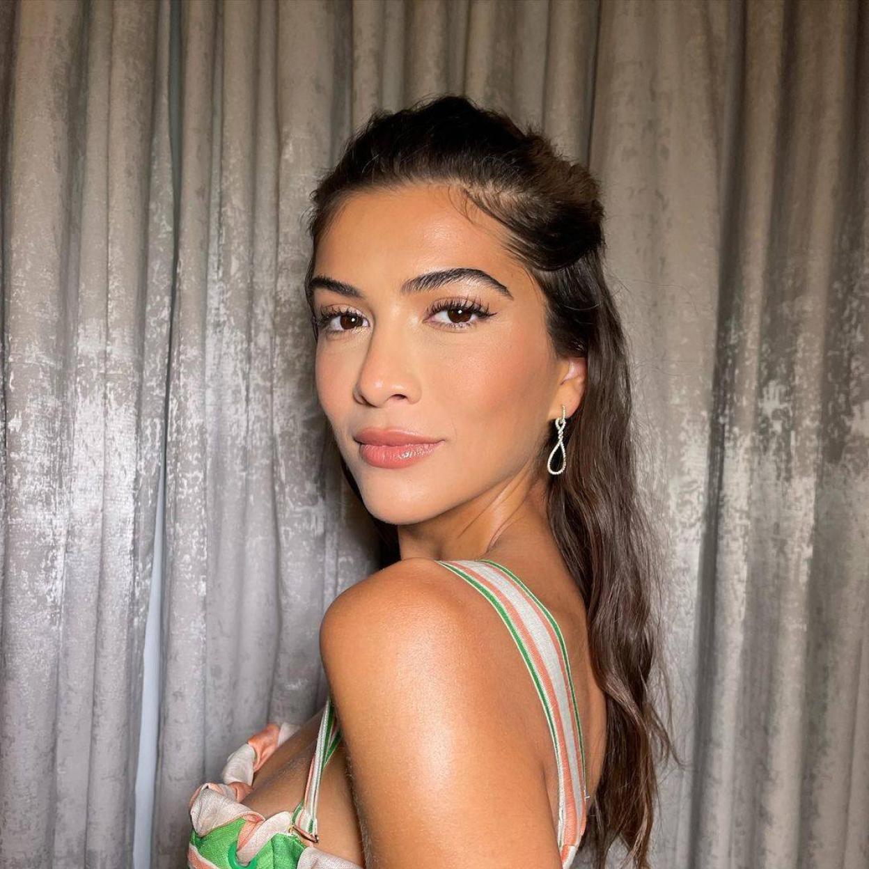 Consigue la piel de porcelana de Lissette Olivera con este truco viral de maquillaje