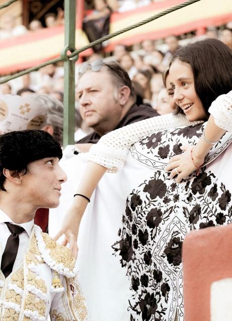 Imagen - El torero peruano Andrés Roca Rey brindó un toro a Victoria Federica en la pasada temporada taurina. (Foto: @ROCAREY)