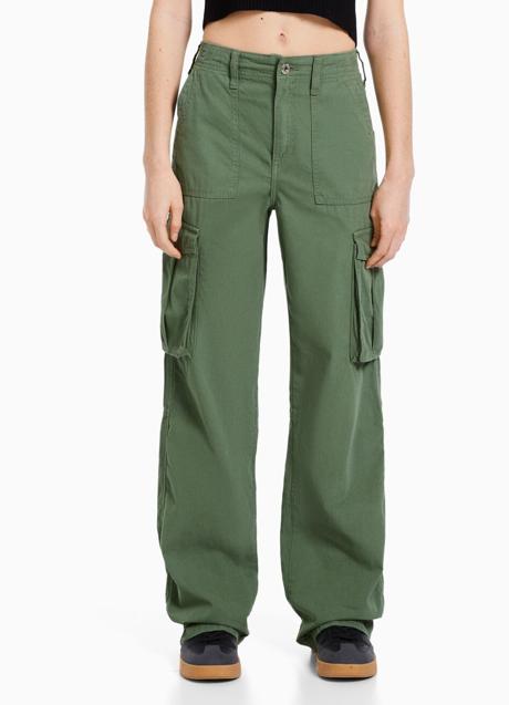 Imagen - Los pantalones cargo de Bershka.
