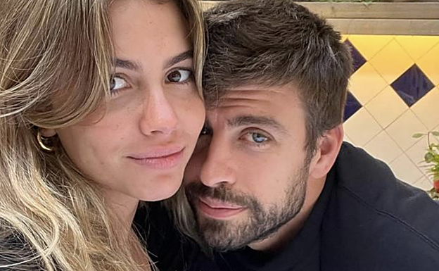 Con este 'selfie' en Instagram, Gerard Piqué ha oficializado su relación con Clara Chía, de 23 años y empleada de su empresa. 
