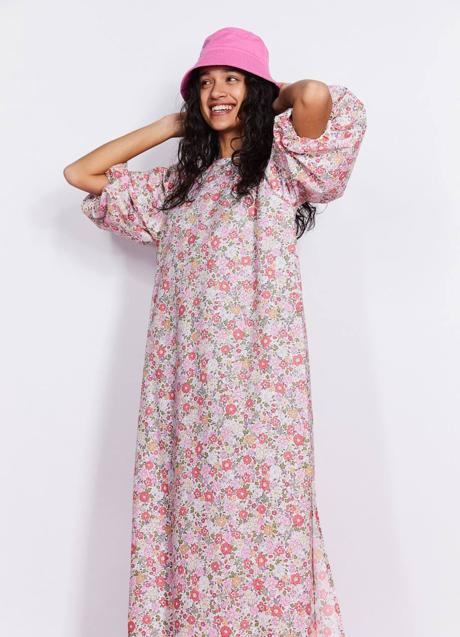 Imagen - Vestido midi con mangas abullonadas y floral print rosa