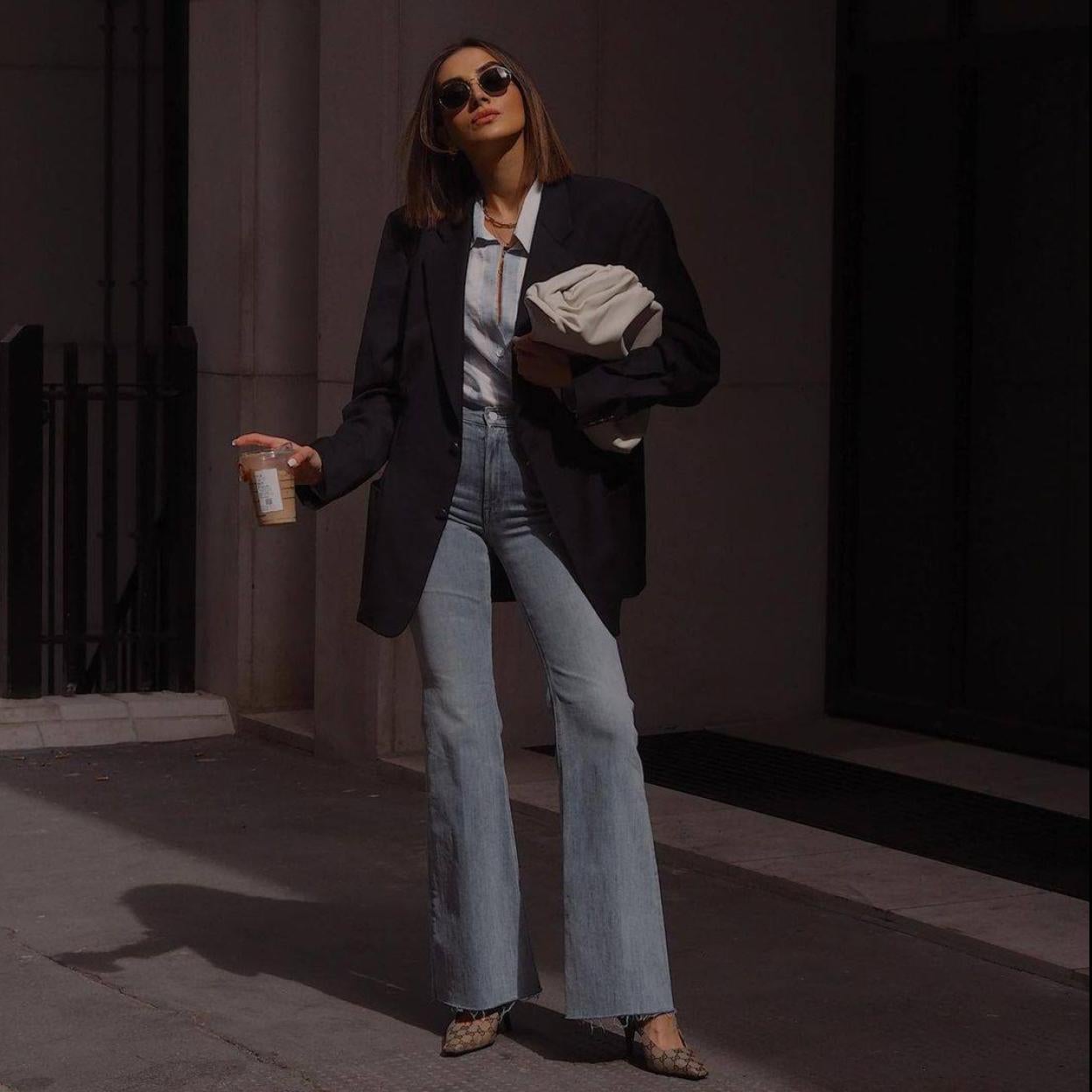 La influencer lleva unos vaqueros que hacen tipazo