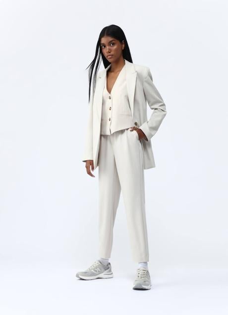 Imagen - Traje con chaleco, blazer y pantalón