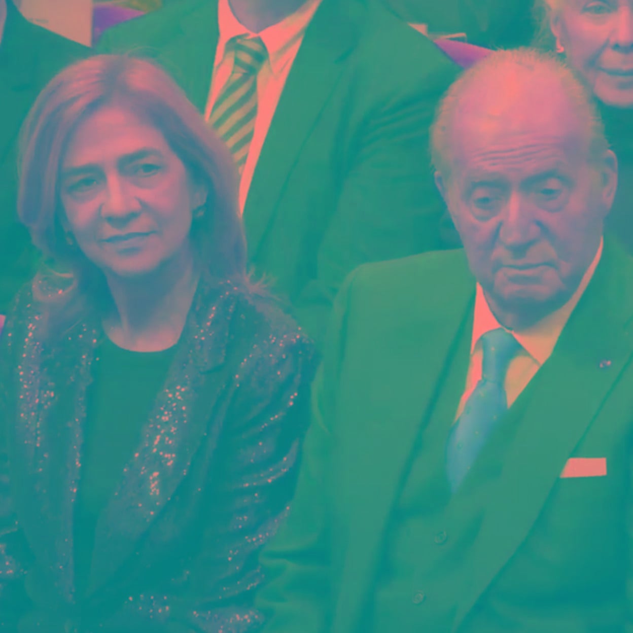 El rey Juan Carlos y la infanta Cristina, durante la ceremonia de ingreso de Mario Vargas Llosa a la Academia Francesa.