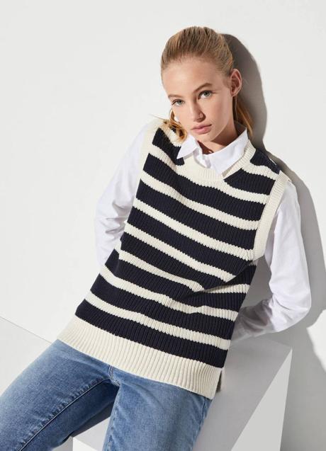 Imagen - Chaleco de punto con estampado a rayas
