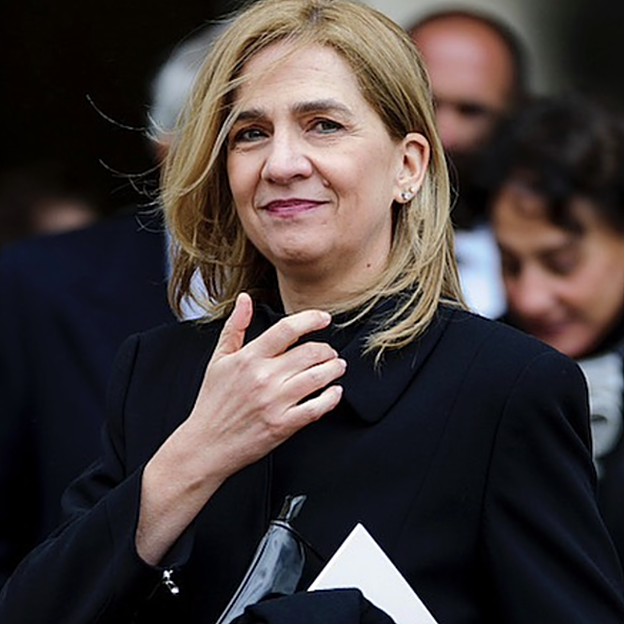 La infanta Cristina quizá quiera solucionar la sensación de miedo que ha invadido a Iñaki Urdangarin al ver que se queda sin la protección de sus escoltas. 