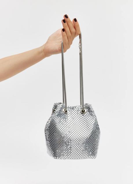 Imagen - Bolso bombonera metalizado de Inside. Foto: Inside.