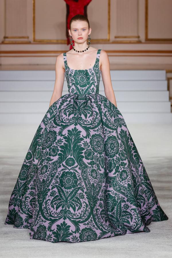 Una colección que pasará a la historia y que multitud de celebrities tendrán en cuenta para sus citas más deslumbrantes. 