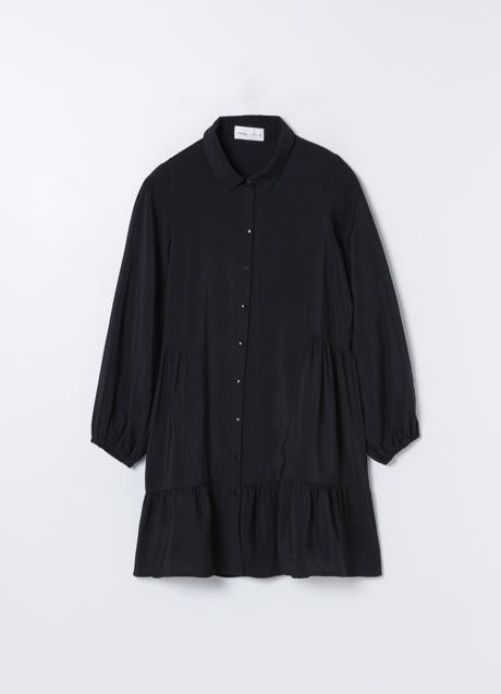 Imagen - Vestido negro camisero de Lefties. Foto: Lefties.