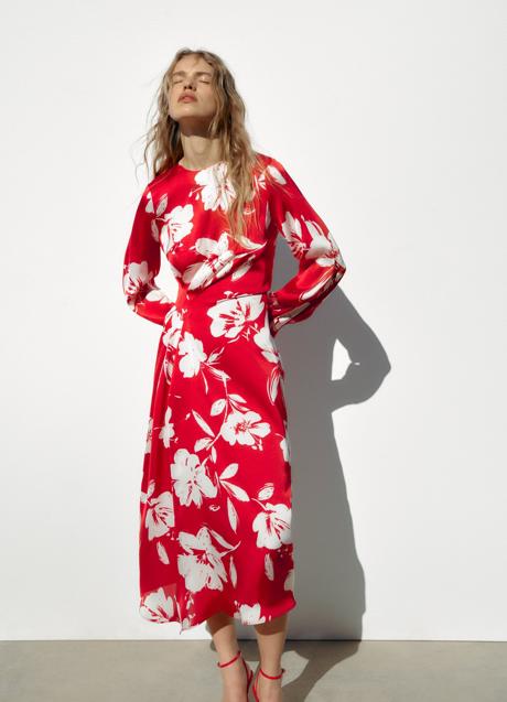 Imagen - Vestido con flores de Zara (39,99 euros)