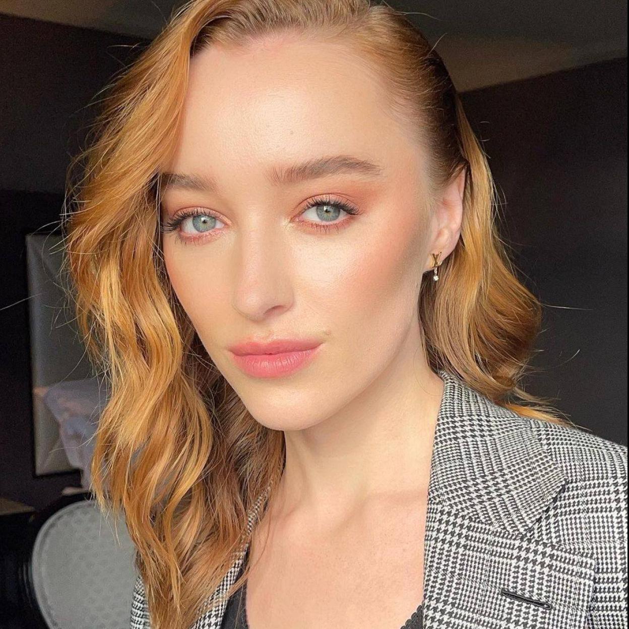 Para una piel tan radiante como la de Phoebe Dynevor tienes que usar estas cremas con ginseng