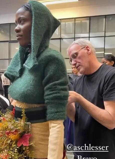 Imagen - Desfile de Angel Schlesser con jersey capa. Foto: Instagram.