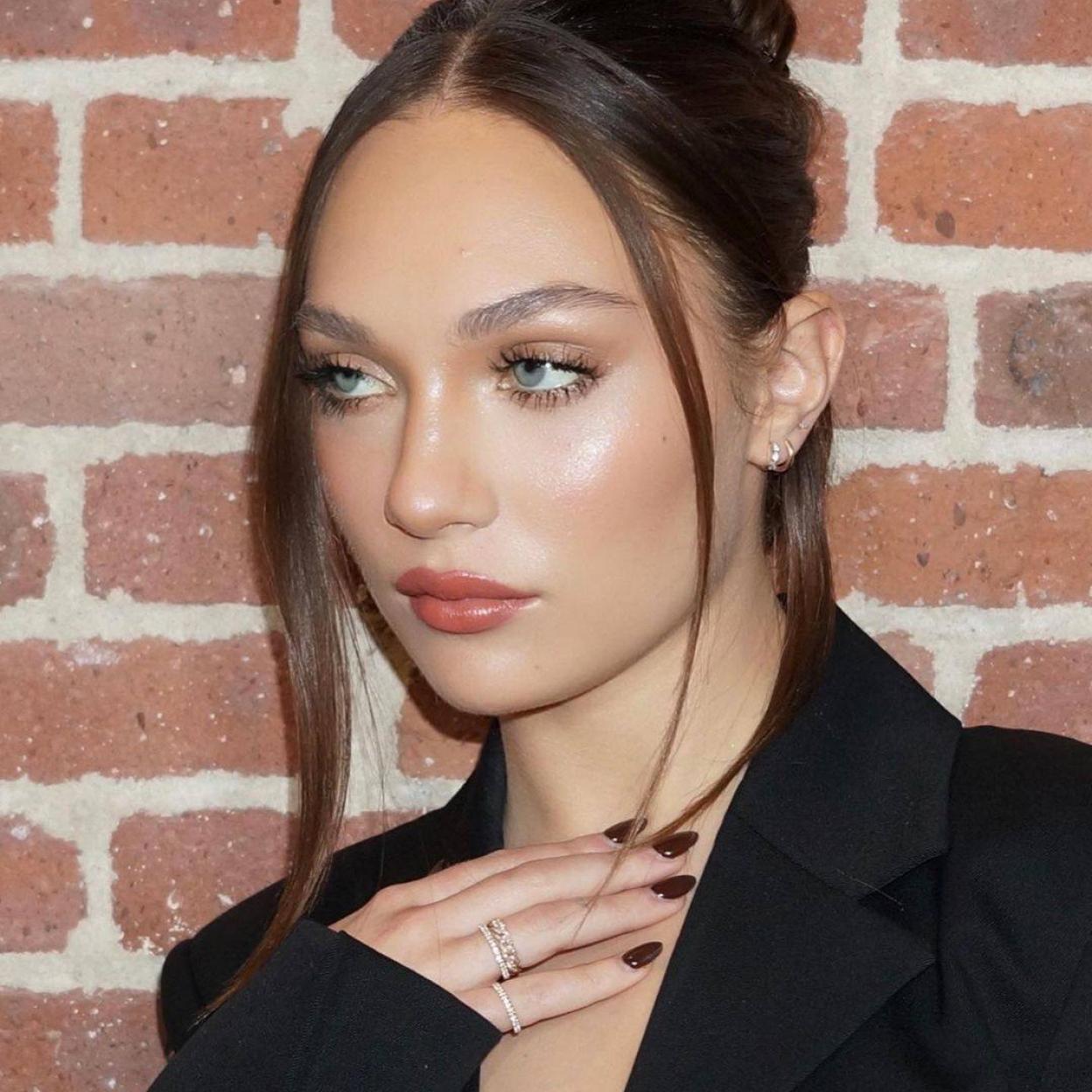 Presume de la piel radiante de Maddie Ziegler con estos sérums