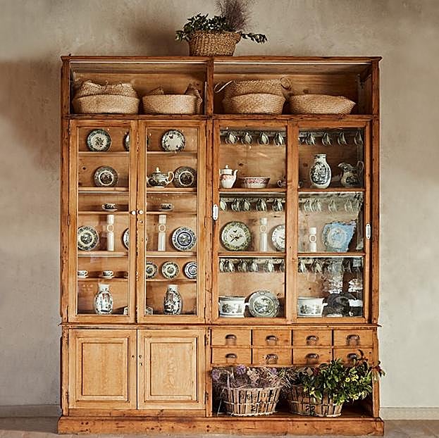 Vajillas de La Cartuja de Sevilla.