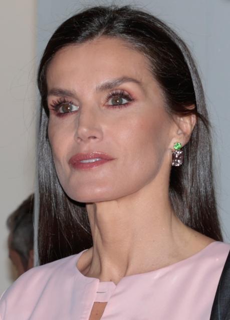 Imagen - La reina Letizia llevó un maquillaje con sombras rojizas. / GTRES