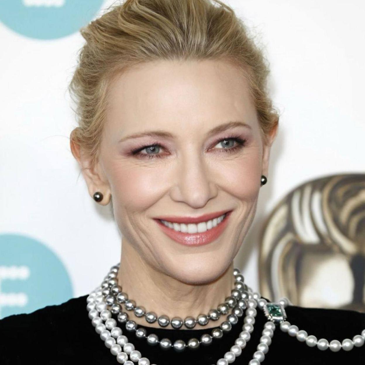 Para mantener la piel bonita de Cate Blanchett necesitas estos sérums antiedad