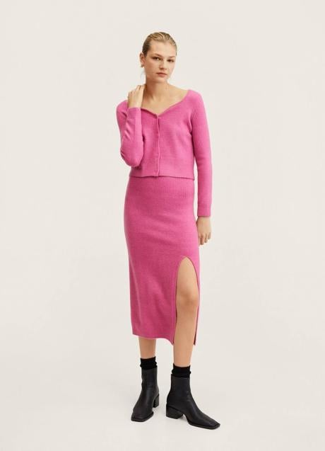 Imagen - Look de punto con cárdigan y falda fucsia