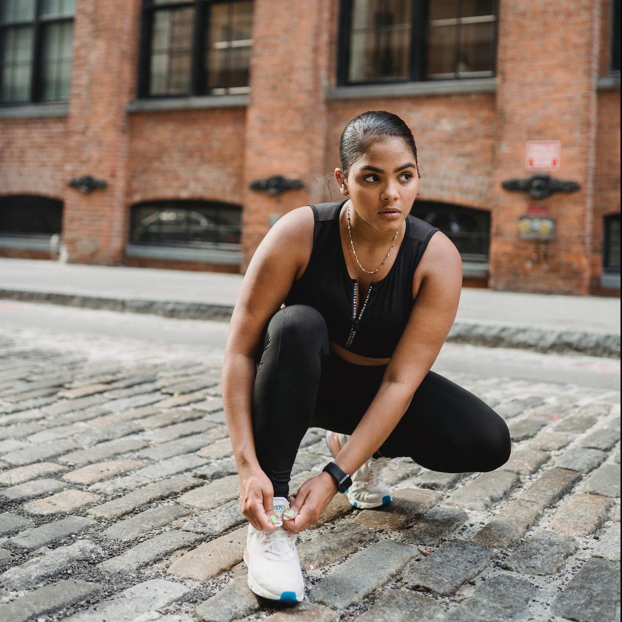 Mujer con ropa deportiva