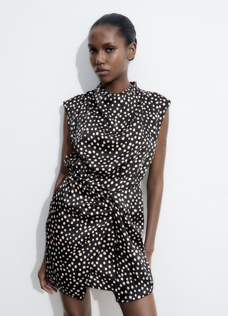 Imagen - Vestido con estampado de lunares de Zara (29,99 euros)