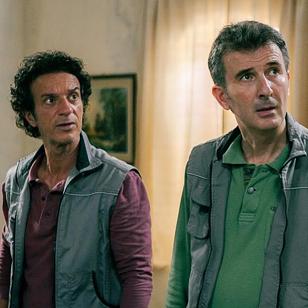 Imagen de la serie italiana de Netflix Menuda encerrona.