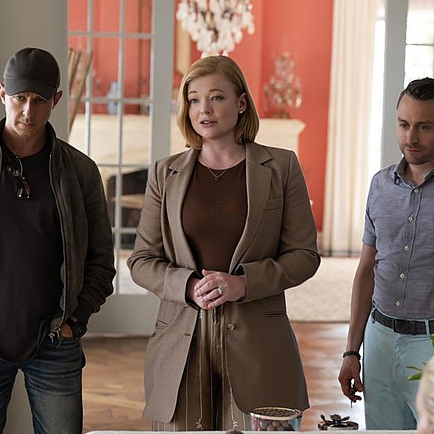 Tres de los hermanos Roy de una imagen de la cuarta entrega de Succession.