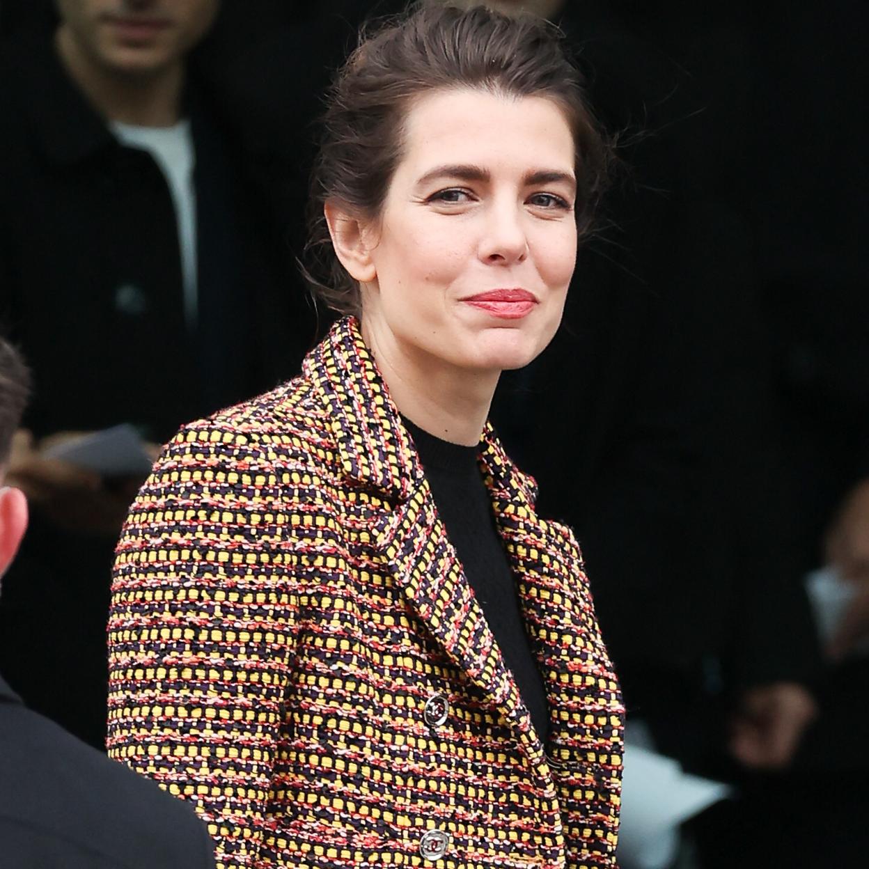 Carlota Casiraghi en su llegada al desfile de Chanel.