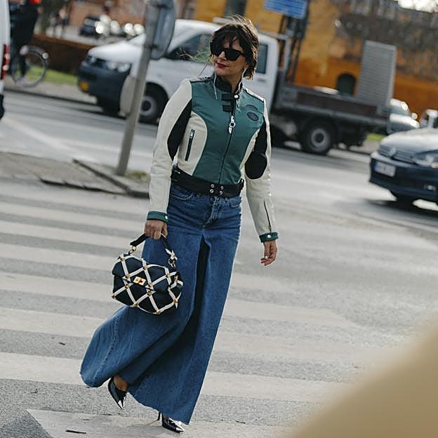 Imagen principal - Looks de street style y uno de la influencer Marta Ortiz.