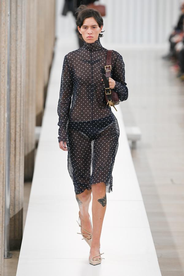 Sin olvidarnos, por supuesto, de los bolsos icónicos que son las favoritos de las insiders de moda que han sido los protagonistas de cada modelo. 