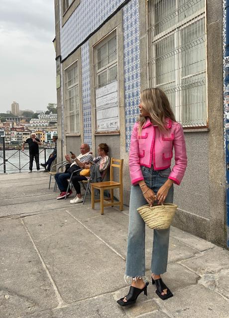 Imagen - Lucía Avedaño con vaqueros cropped/@luciaavfdez