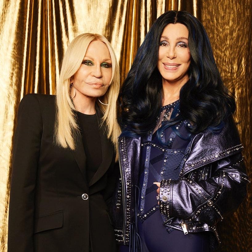 Seis perfumes frescos que triunfan entre las mujeres de 50 años más elegantes: son adictivos y duran todo el día