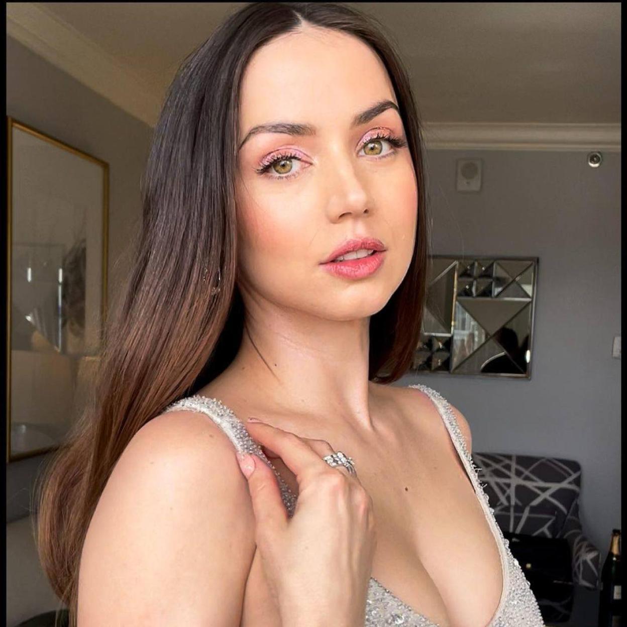 Para obtener la piel uniforme y suave de Ana de Armas necesitarás estos sérums