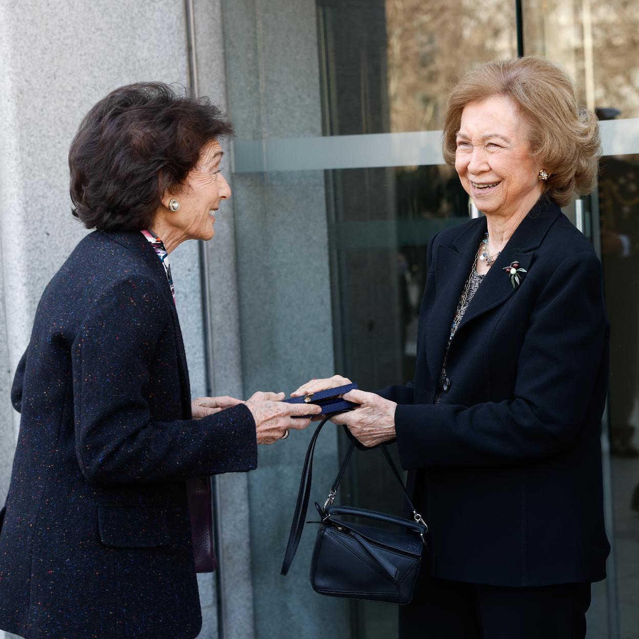 La reina Sofía y Paloma Oshea.