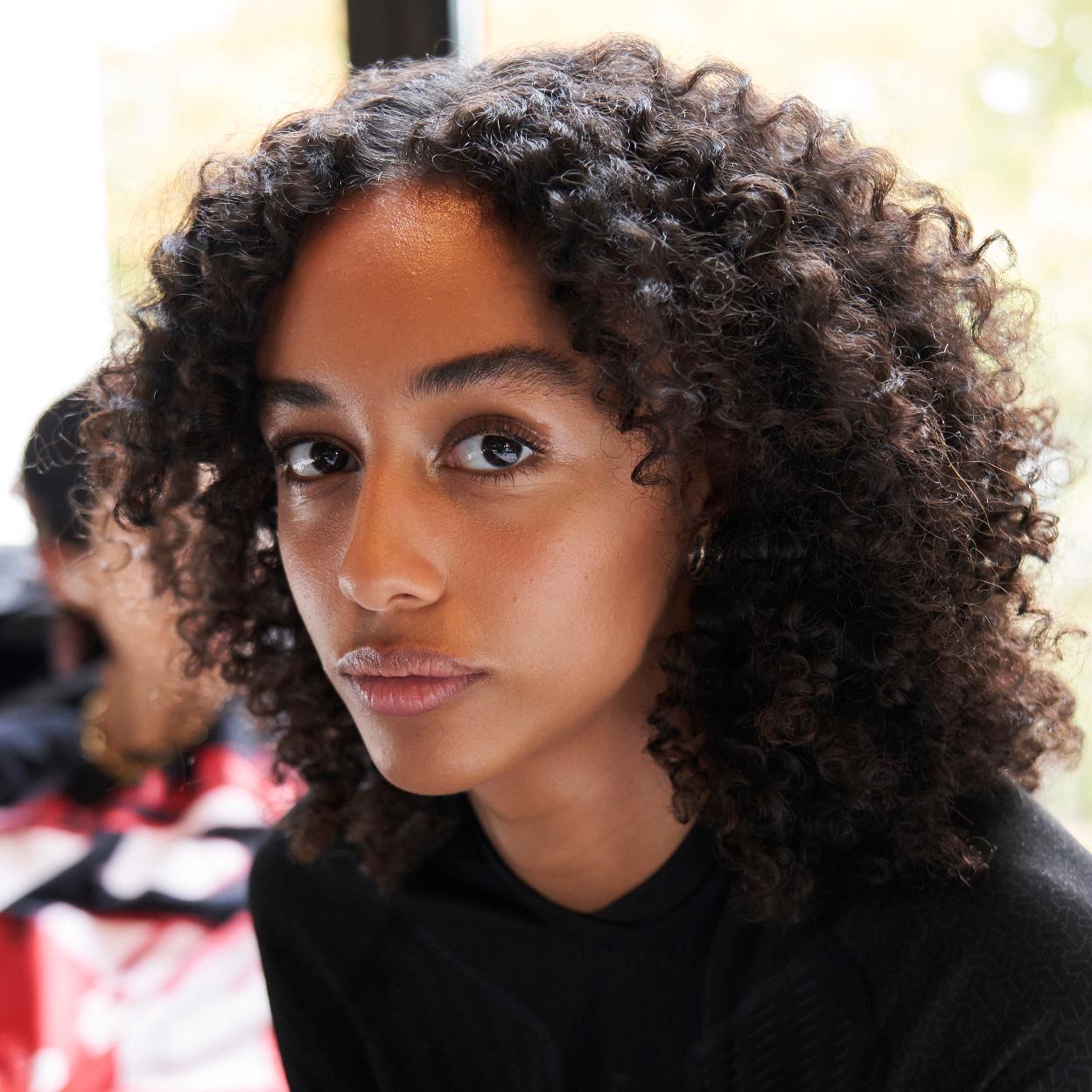 BELLEZA: Fichada la base de maquillaje todo en uno para perezosas que no se nota y que es muy fácil de aplicar