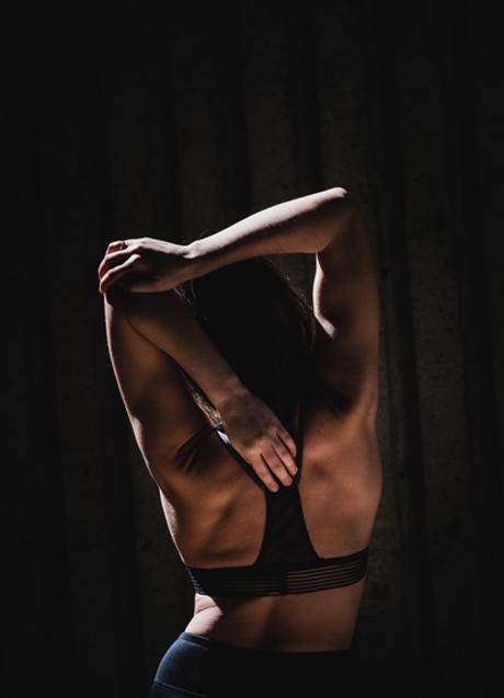 Imagen - Mujer con espalda tonificada/PEXELS