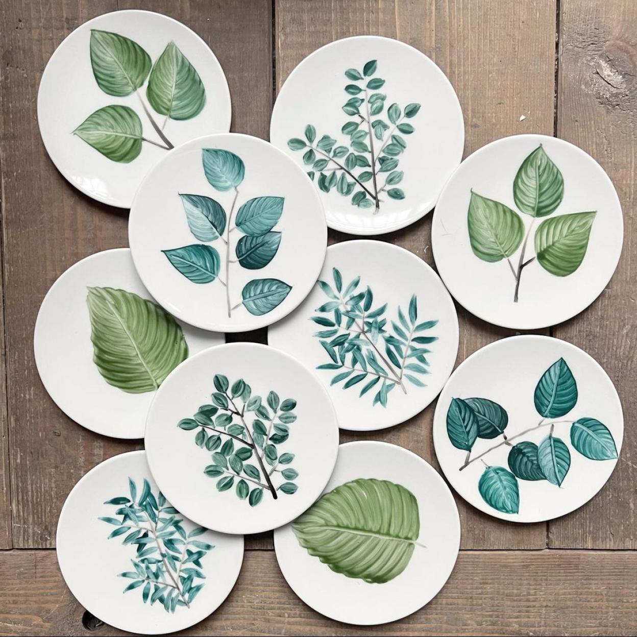 Detalle de las vajillas creadas a mano por Andrea Zarraluqui.