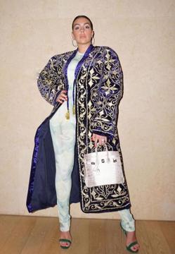 Imagen secundaria 2 - Georgina Rodríguez con el bolso Diamond Himalaya Birkin de Hermès.