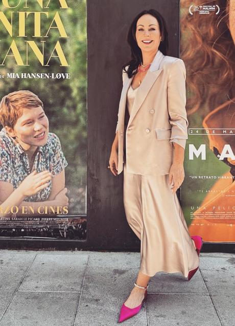 Imagen - Ana Milán con bailarinas en punta y detalle de strass de Mango. Foto: @byanamilan.