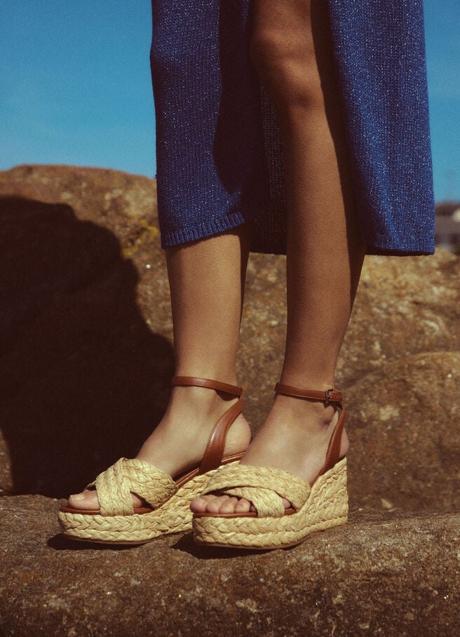 Imagen - Zapatos dorados de Parfois (39,99 euros)