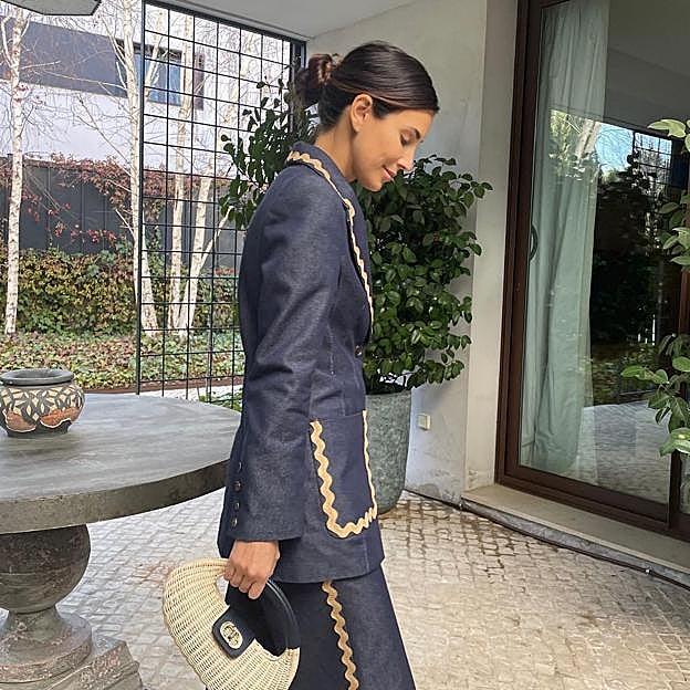 El traje de invitada made in Spain que podría llevar desde la reina Letizia hasta Sassa de Osma