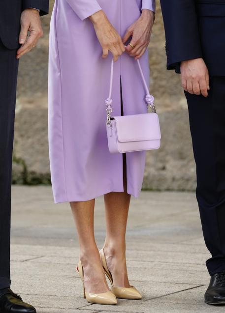 Imagen - Los zapatos y el bolso de la reina Letiza. / MUJERHOY